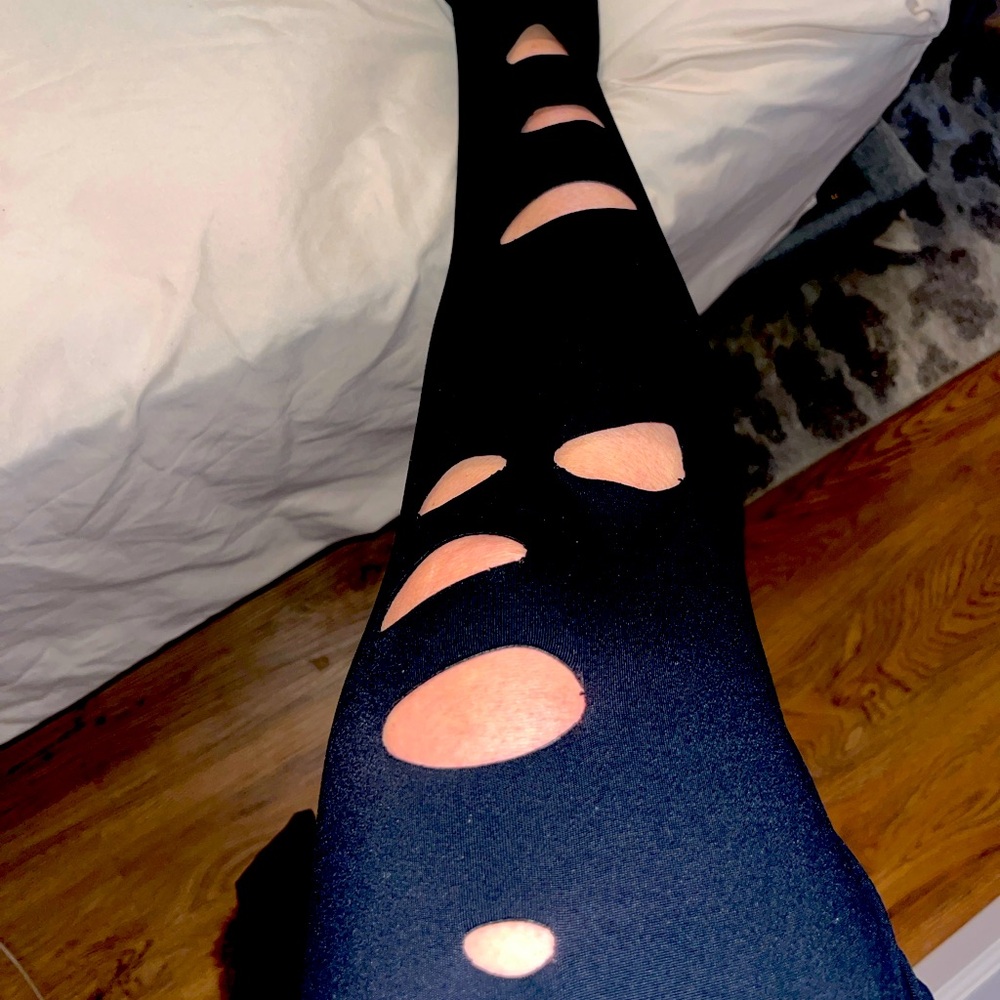 Ripped slashed leggings